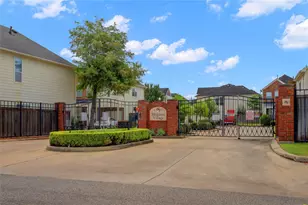 1737 Aden Mist Dr, Houston, TX 77003 - Photo 2