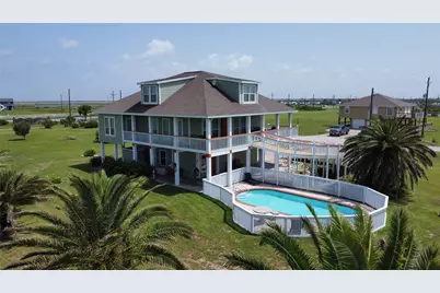 979 Rancho Carribe Drive, Crystal Beach, TX 77650 - Photo 8