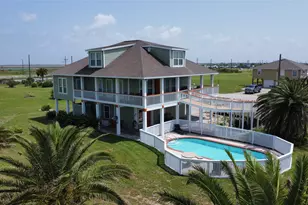 979 Rancho Carribe Dr, Crystal Beach, TX 77650 - Photo 8