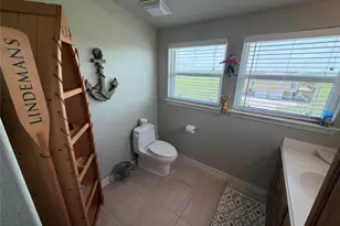 979 Rancho Carribe Dr, Crystal Beach, TX 77650 - Photo 42
