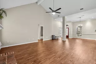 2733 W Oaks Blvd, Pearland, TX 77584 - Photo 10