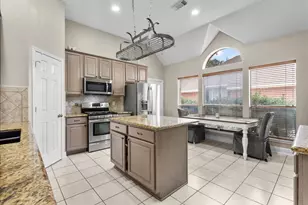 2733 W Oaks Blvd, Pearland, TX 77584 - Photo 14