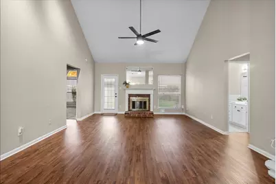 2733 W Oaks Boulevard, Pearland, TX 77584 - Photo 8