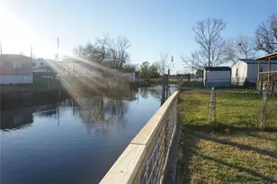8977 Gladewood St, Willis, TX 77318 - Photo 22