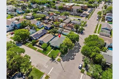 4827 Avenue Q 1/2, Galveston, TX 77551 - Photo 26