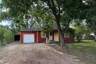 426 E Fm 1093 Rd, Wallis, TX 77485 - Photo 2