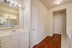 2907 Little Branch Ct, Houston, TX 77082 - Photo 8