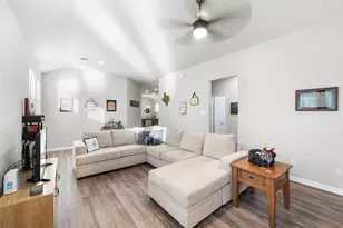 1019 Indian Paint Dr, Bellville, TX 77418 - Photo 4