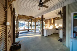 1127 Tiki Dr, Tiki Island, TX 77554 - Photo 44