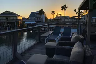 1127 Tiki Dr, Tiki Island, TX 77554 - Photo 48