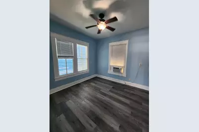 1601 40th Street, Galveston, TX 77550 - Photo 4