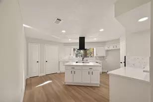 7427 Willow Oak Dr, Baytown, TX 77521 - Photo 10