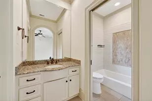 2400 Avalon Pl, Houston, TX 77019 - Photo 36