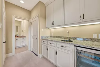 2400 Avalon Place, Houston, TX 77019 - Photo 42