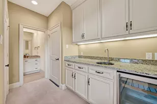 2400 Avalon Pl, Houston, TX 77019 - Photo 42