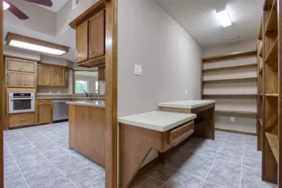 339 Freeman Boulevard, West Columbia, TX 77486 - Photo 8