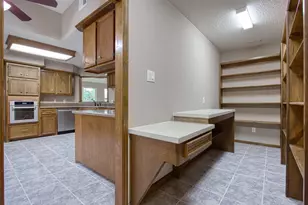 339 Freeman Blvd, West Columbia, TX 77486 - Photo 8