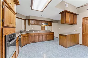 339 Freeman Blvd, West Columbia, TX 77486 - Photo 10