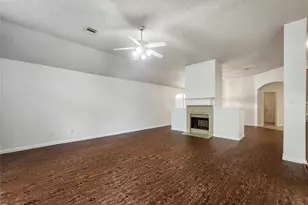 3536 Pine Valley Dr, Pearland, TX 77581 - Photo 4