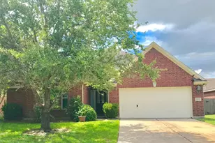 3536 Pine Valley Dr, Pearland, TX 77581 - Photo 2