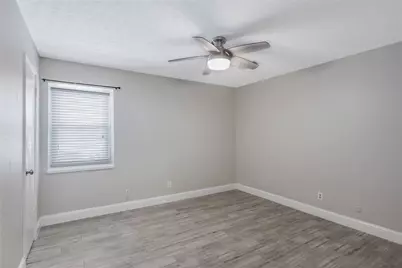 11302 Blackhawk Boulevard, Houston, TX 77089 - Photo 16