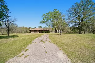 15 Brumley Dr, Huntsville, TX 77320 - Photo 4