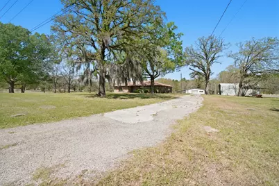 15 Brumley Drive, Huntsville, TX 77320 - Photo 2