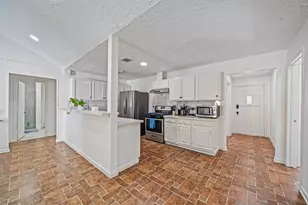 11614 Plumbrook Dr, Houston, TX 77099 - Photo 12