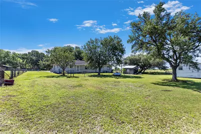 2602 Bootlegger Lane, Yoakum, TX 77995 - Photo 22