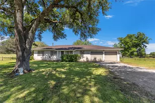 2602 Bootlegger Ln, Yoakum, TX 77995 - Photo 1