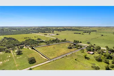 2602 Bootlegger Lane, Yoakum, TX 77995 - Photo 2