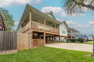315 West Dr, Kemah, TX 77565 - Photo 8