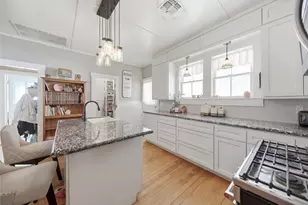 215 N Haupstrasse St, Carmine, TX 78932 - Photo 14