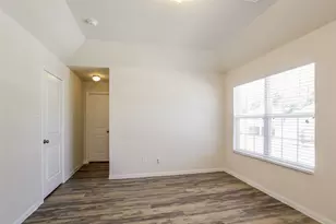10118 10118 Dr, Houston, TX 77044 - Photo 6