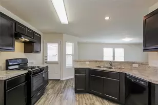 10118 10118 Dr, Houston, TX 77044 - Photo 2