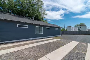 4734 Bell St, Houston, TX 77023 - Photo 30