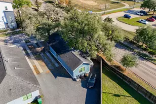 4734 Bell St, Houston, TX 77023 - Photo 44