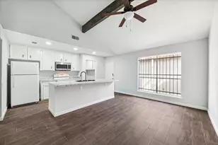 8628 Maplecrest Dr, Houston, TX 77099 - Photo 2