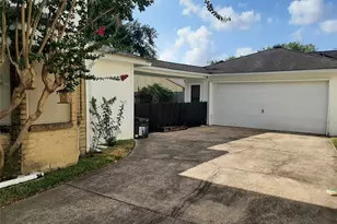 6405 Teal Run Dr, Houston, TX 77035 - Photo 4