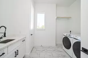 1932 Hoskins Dr, Houston, TX 77080 - Photo 24