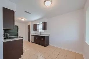 7926 Jonquil Dr, Texas City, TX 77591 - Photo 8