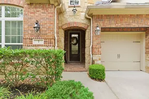 7 Camplight Court, The Woodlands, TX 77389 - Photo 4