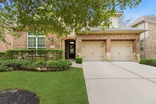 7 Camplight Court, The Woodlands, TX 77389 - Photo 2