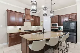 7 Camplight Court, The Woodlands, TX 77389 - Photo 18