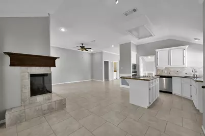 129 Dawn's Edge, Conroe, TX 77356 - Photo 14