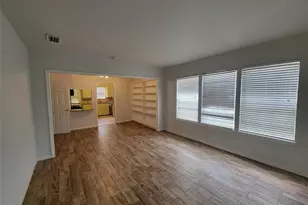 4301 Dorothy St, Bellaire, TX 77401 - Photo 2