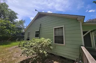 4301 Dorothy St, Bellaire, TX 77401 - Photo 2