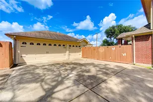 1016 Applewood Dr, Friendswood, TX 77546 - Photo 34