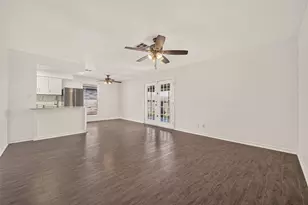 11819 S Evelyn Cir, Houston, TX 77071 - Photo 6