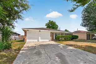 11819 S Evelyn Cir, Houston, TX 77071 - Photo 2